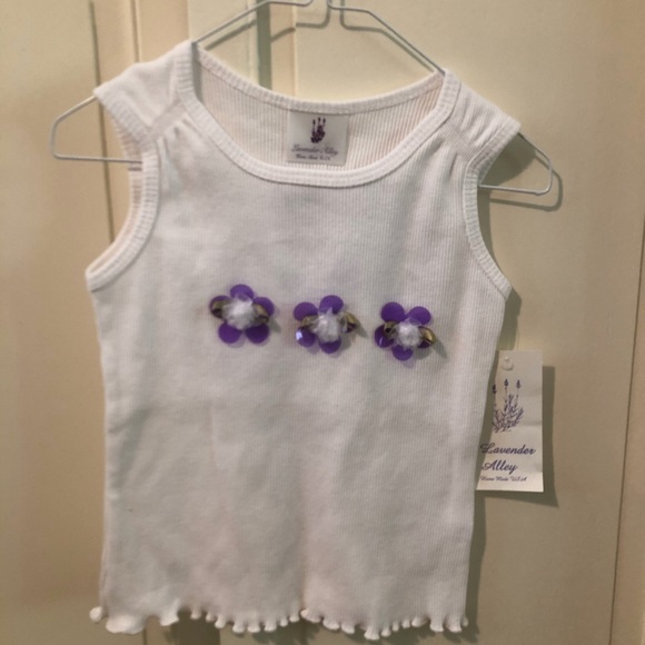 White tank with purple 3D flowers on front - Picture 1 of 5